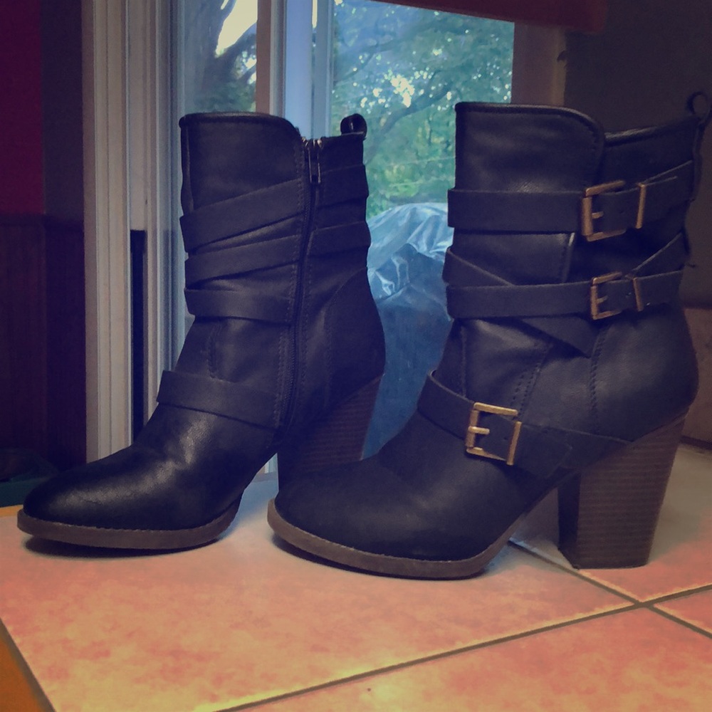 Candie’s Mid-Calf Boot